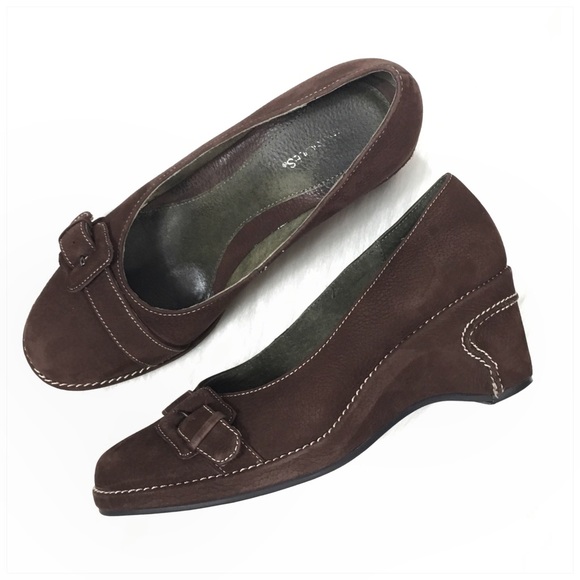 AEROSOLES Shoes - ⬇️ Aerosoles Craft Maker Nubuck Leather Wedge